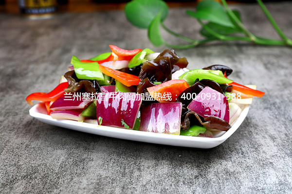 蘭州牛肉面加盟是對(duì)未來(lái)的一份投資，選對(duì)品牌很重要