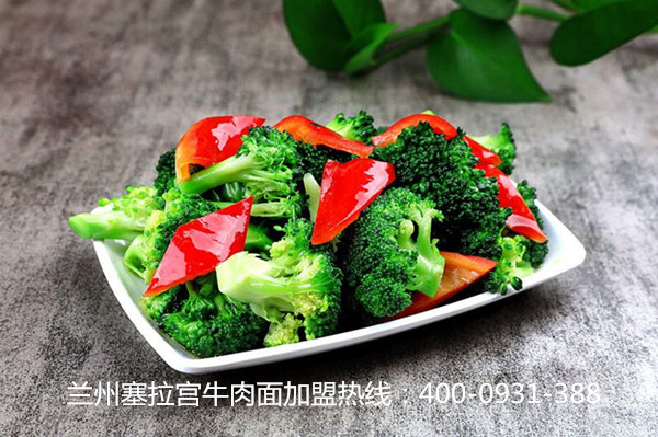 吃在嘴里，爽在心里，就要吃塞拉宮牛肉面
